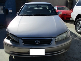 2001 TOYOTA CAMRY LE GOLD 2.2L AT Z17586